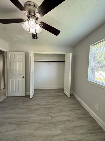 9503 Homeland Drive, Houston, TX 77083