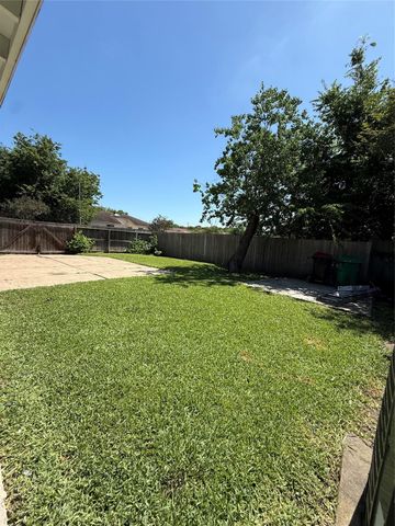 9503 Homeland Drive, Houston, TX 77083