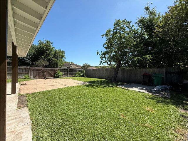 9503 Homeland Drive, Houston, TX 77083