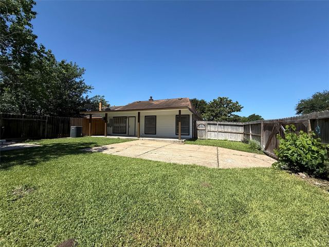 9503 Homeland Drive, Houston, TX 77083
