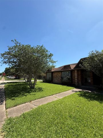9503 Homeland Drive, Houston, TX 77083