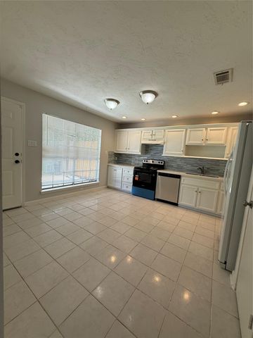 9503 Homeland Drive, Houston, TX 77083
