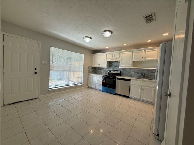 9503 Homeland Drive, Houston, TX 77083
