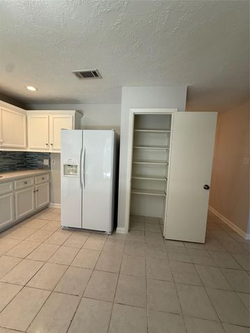 9503 Homeland Drive, Houston, TX 77083