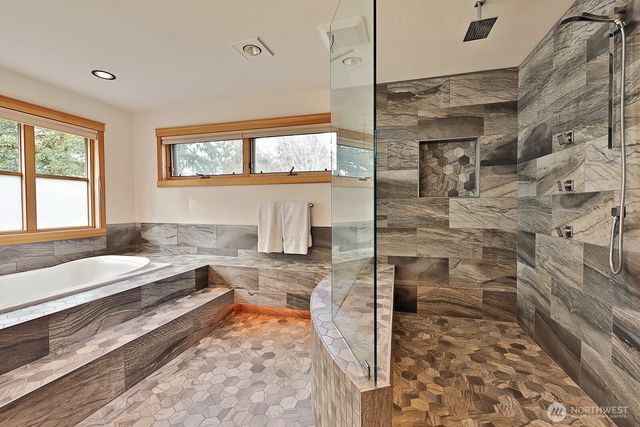 8045 Possession Road, Clinton, WA 98236