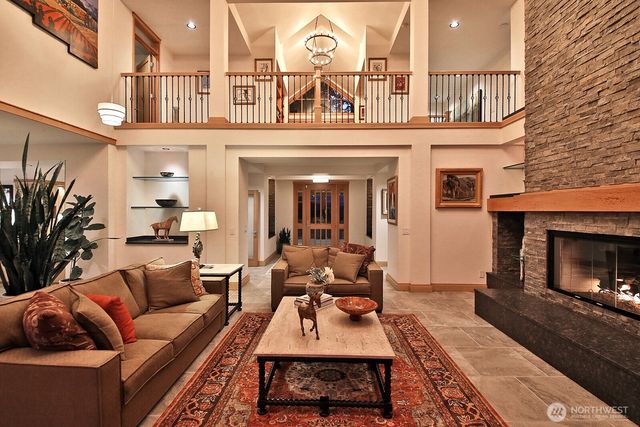 8045 Possession Road, Clinton, WA 98236