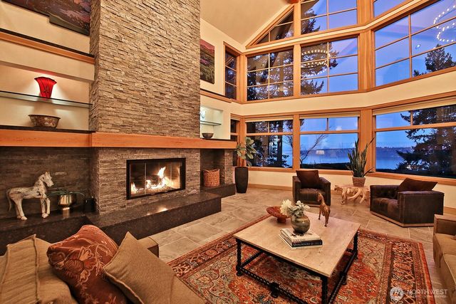 8045 Possession Road, Clinton, WA 98236