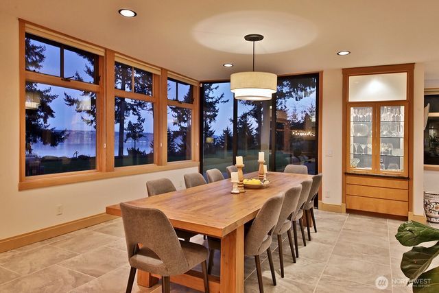 8045 Possession Road, Clinton, WA 98236