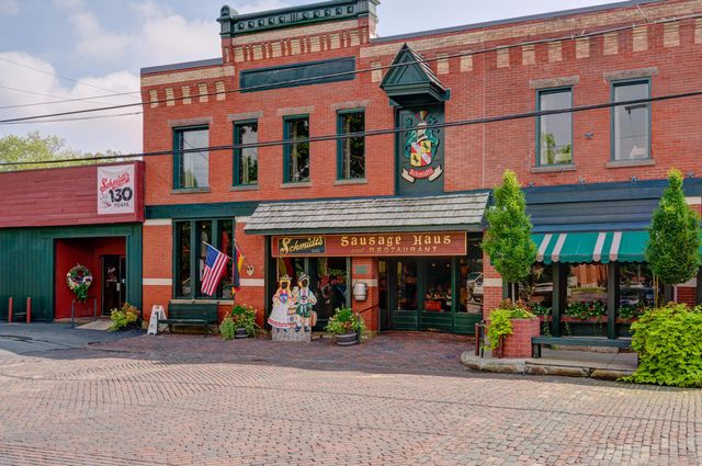 828 City Park Avenue, Columbus, OH 43206