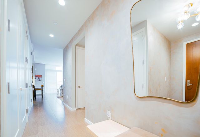 200 Congress Ave 11C, Austin, TX 78701