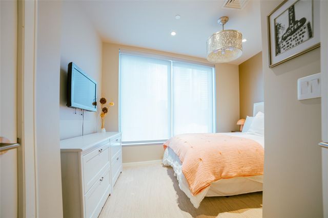 200 Congress Ave 11C, Austin, TX 78701