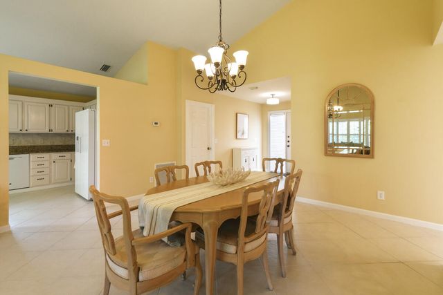 124 Adobe Circle, Jupiter, FL 33458