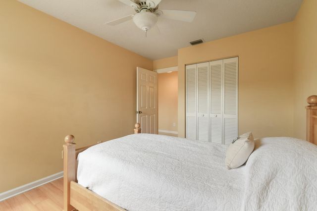 124 Adobe Circle, Jupiter, FL 33458