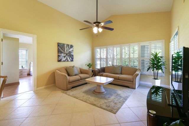 124 Adobe Circle, Jupiter, FL 33458
