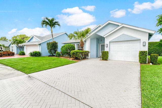 124 Adobe Circle, Jupiter, FL 33458