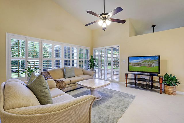 124 Adobe Circle, Jupiter, FL 33458