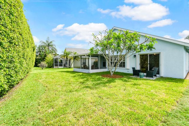 124 Adobe Circle, Jupiter, FL 33458