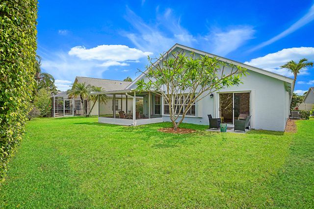 124 Adobe Circle, Jupiter, FL 33458