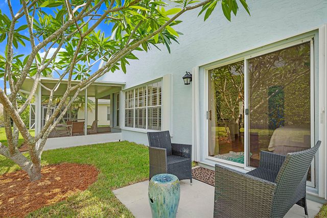 124 Adobe Circle, Jupiter, FL 33458