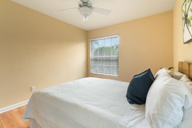 124 Adobe Circle, Jupiter, FL 33458