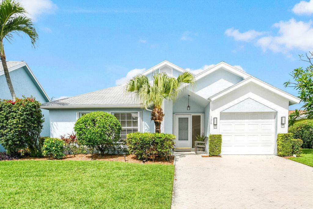124 Adobe Circle, Jupiter, FL 33458