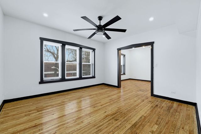 131 E 72nd Street 2E, Chicago, IL 60619