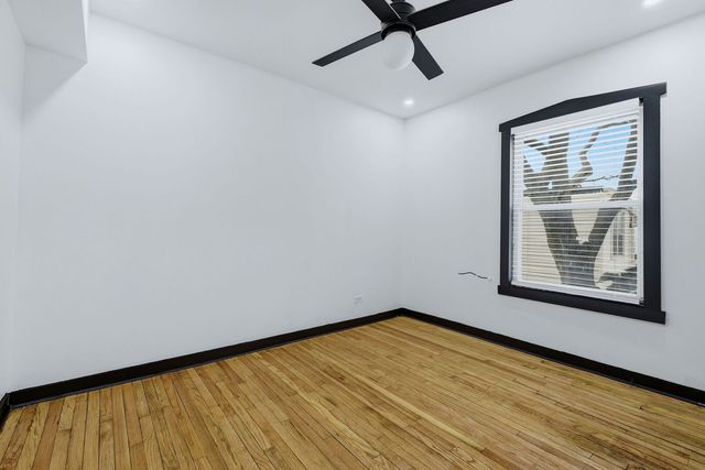 131 E 72nd Street 2E, Chicago, IL 60619