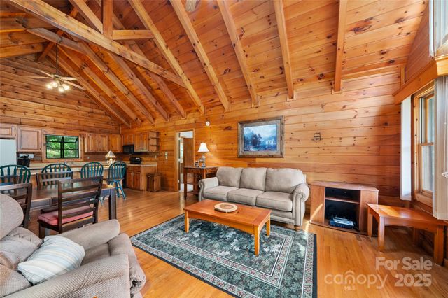 125 Apple Blossom Lane, Maggie Valley, NC 28751