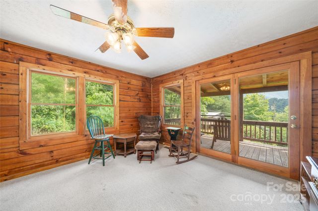 125 Apple Blossom Lane, Maggie Valley, NC 28751
