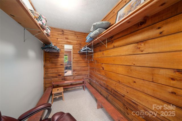 125 Apple Blossom Lane, Maggie Valley, NC 28751