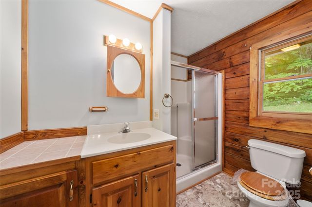 125 Apple Blossom Lane, Maggie Valley, NC 28751