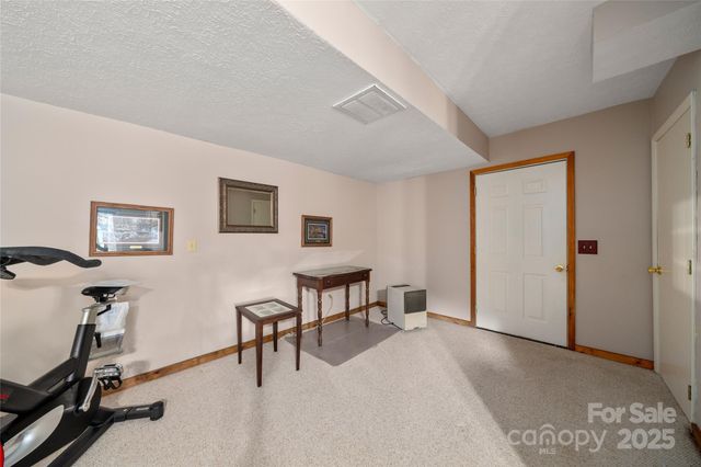 125 Apple Blossom Lane, Maggie Valley, NC 28751