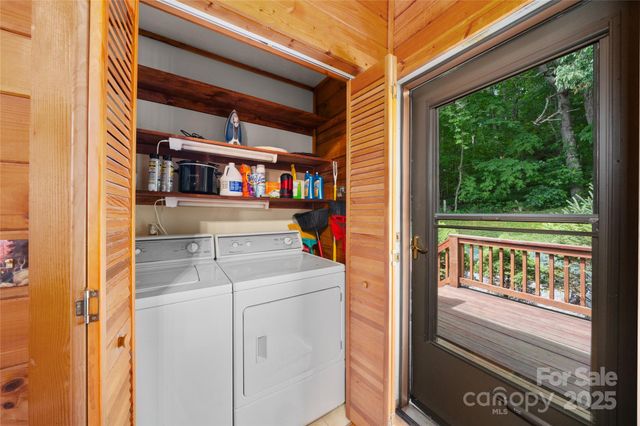 125 Apple Blossom Lane, Maggie Valley, NC 28751