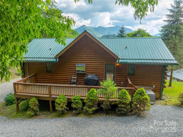125 Apple Blossom Lane, Maggie Valley, NC 28751