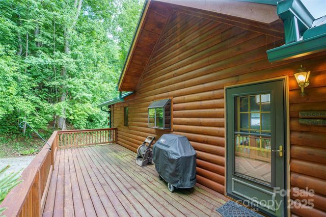 125 Apple Blossom Lane, Maggie Valley, NC 28751