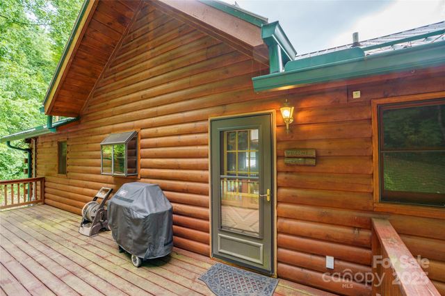 125 Apple Blossom Lane, Maggie Valley, NC 28751