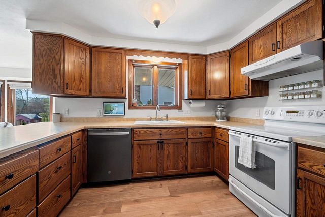 2130 KING JAMES DRIVE, Green Bay, WI 54304