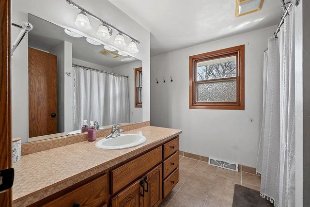 2130 KING JAMES DRIVE, Green Bay, WI 54304