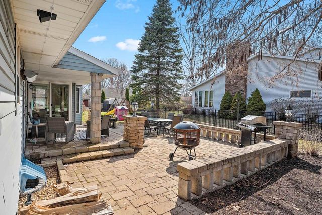 2130 KING JAMES DRIVE, Green Bay, WI 54304