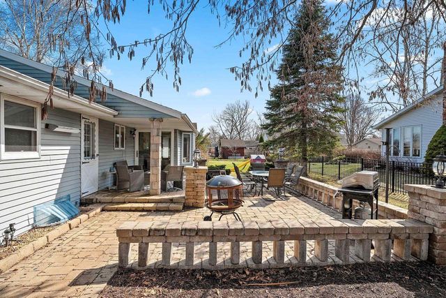 2130 KING JAMES DRIVE, Green Bay, WI 54304