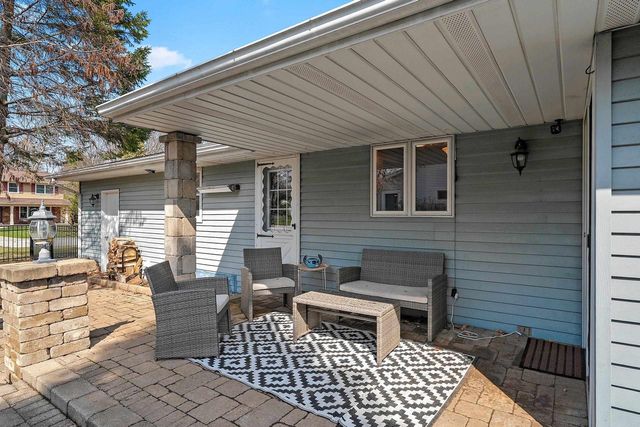 2130 KING JAMES DRIVE, Green Bay, WI 54304