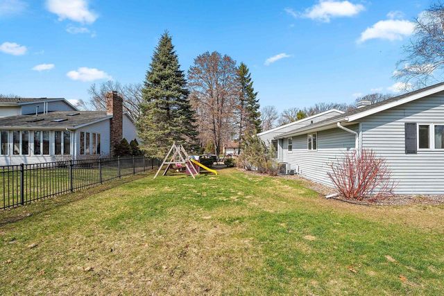2130 KING JAMES DRIVE, Green Bay, WI 54304