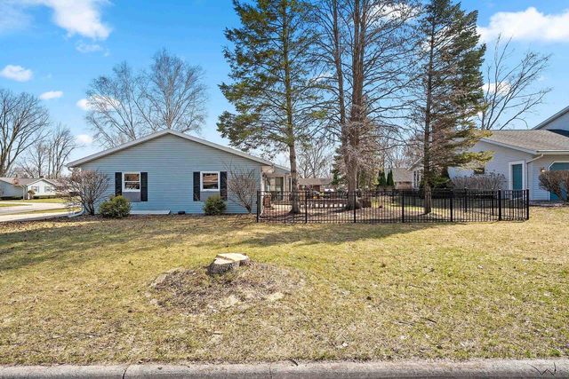 2130 KING JAMES DRIVE, Green Bay, WI 54304