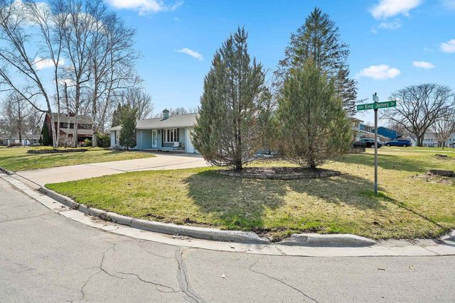 2130 KING JAMES DRIVE, Green Bay, WI 54304