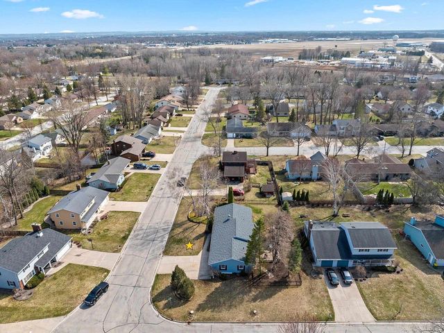 2130 KING JAMES DRIVE, Green Bay, WI 54304