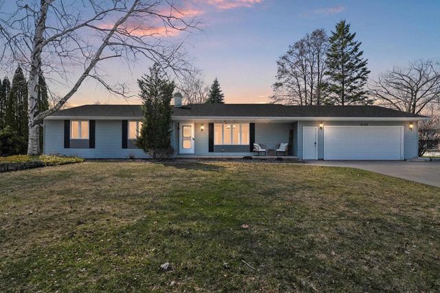 2130 KING JAMES DRIVE, Green Bay, WI 54304