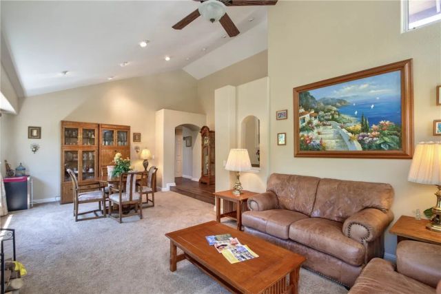 30233 Villa Alturas, Temecula, CA 92592