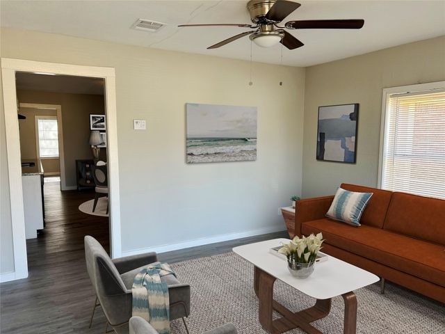 7011 Anderson Street, Texas City, TX 77591