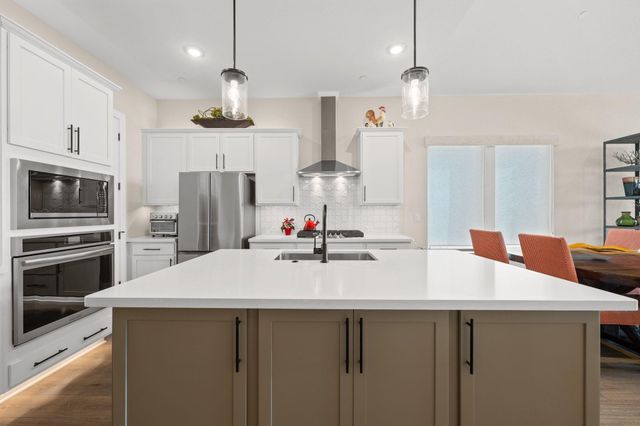 17109 Hattie TRCE, Austin, TX 78738