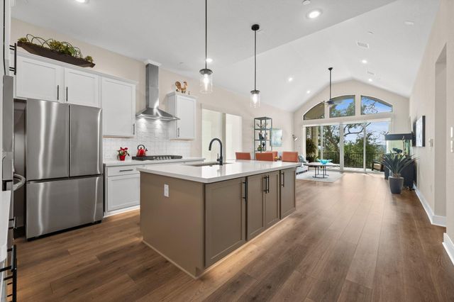 17109 Hattie TRCE, Austin, TX 78738